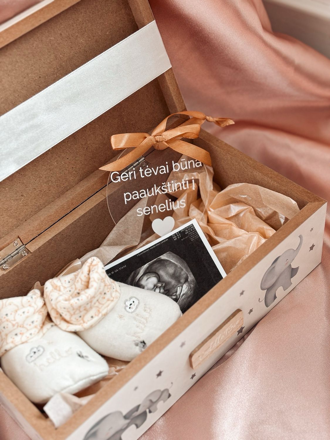 Gift Box - Pregnancy Announcement